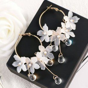 SALE ** NWOT Beautiful Crystal Floral Hoop Earrings (Comes With a Free Gift Bag)